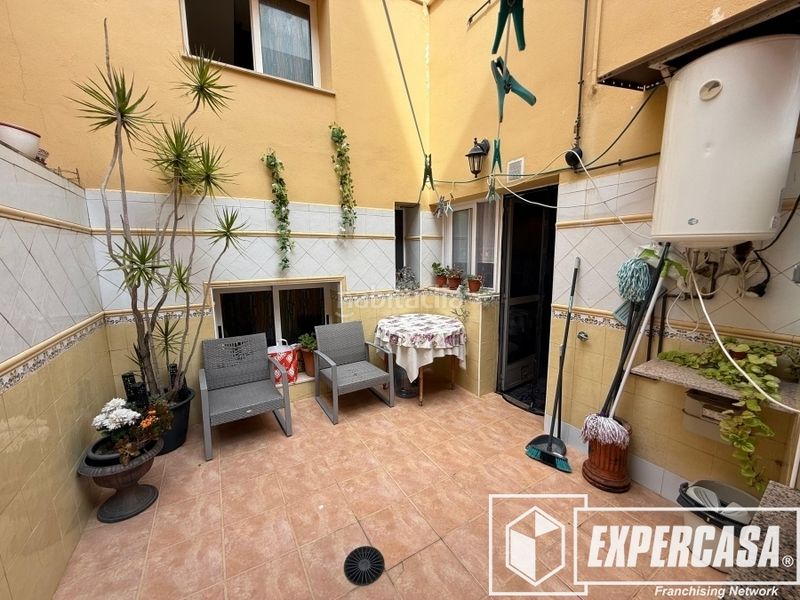 Foto a8d6a95d-df24-4f68-85e1-7af7151caf1f. Edificio in calle santa ana 13 in Casco Antiguo Llíria