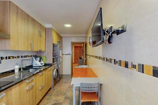 Pis  Calle virgen del rio. Vivienda para entrar a vivir, tres dormitorios, ascensor, garaje