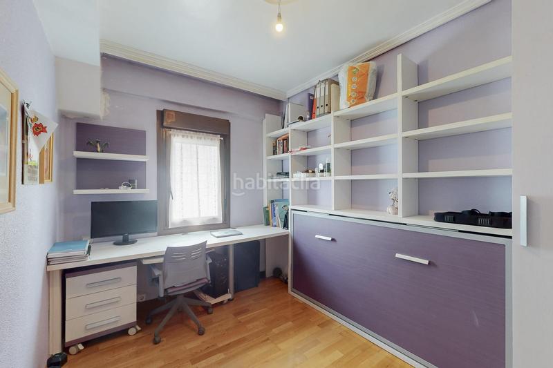 Foto 9ab51b02-9bcc-4956-8fa9-2cd76a71b181. Piso vivienda tres dormitorios, ascensor, garaje y trastero en Pamplona / Iruña