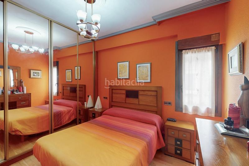 Foto d6cd7760-7d57-4de6-b6e3-aa78cbaee2f9. Piso vivienda tres dormitorios, ascensor, garaje y trastero en Pamplona / Iruña