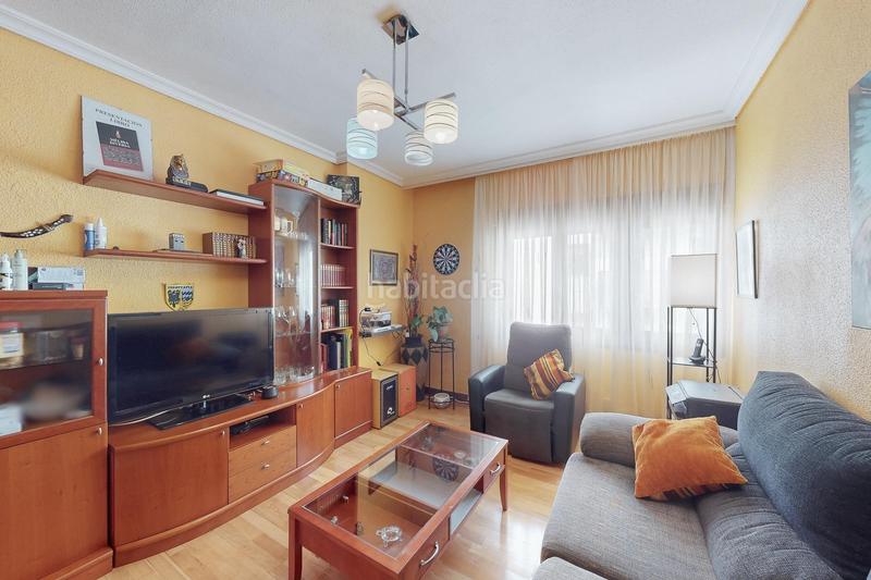Foto df1287b5-9042-4c30-82ca-28d367e5cce7. Piso vivienda tres dormitorios, ascensor, garaje y trastero en Pamplona / Iruña