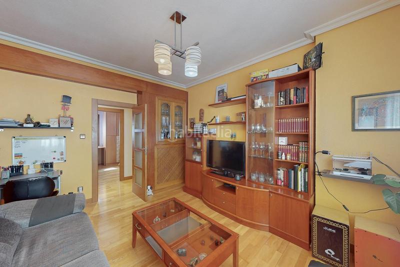 Foto e3685209-eaf1-4e32-941f-e1071d455291. Piso vivienda tres dormitorios, ascensor, garaje y trastero en Pamplona / Iruña