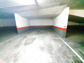Autoparkplatz in Avenida avenida de la lostra 101. Plaza de garaje singular