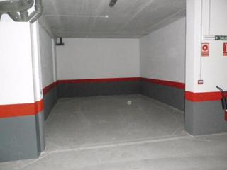Aparcament cotxe a Noáin (Valle de Elorz). Gran plaza de garaje con posibilidad de independizar con cierre.