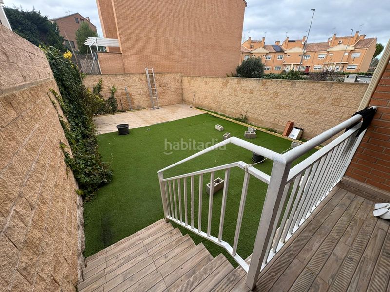 Foto f2ee5ee9-9e46-4e1b-aa1b-a7b0daafcc5e. Casa adossada a Los Villares Arganda del Rey