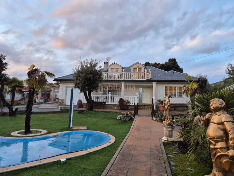 Foto af8951c7-b530-4312-a427-4e198163be85. Xalet amb xemeneia calefacció aparcament piscina a Nuevo Baztán