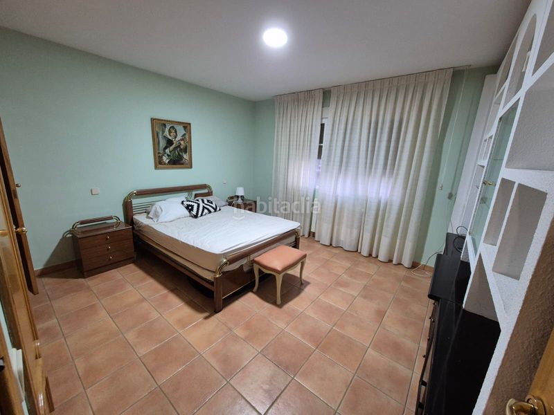 Foto bcc6ab2f-f82c-4314-bce8-907b38582333. Xalet amb xemeneia calefacció aparcament piscina a Nuevo Baztán