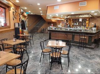 Local Comercial a Calle segura 11. Restaurante en venta – negocio consolidado con licencia y gran c