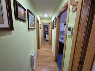 Flat in Centro. Piso en venta – amplio, con garaje para dos vehículos y ascensor
