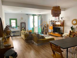 Flat in Carrer dels assaonadors 19. Oportunidad en el centro de barcelona: piso reformado en el góti