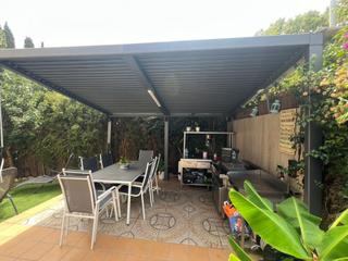 Casa en Mijas pueblo. Villa de 3 habitaciones con piscina compartida, completamente re