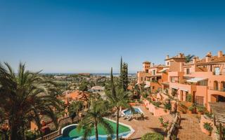 Dúplex a Los Naranjos. Ático dúplex de 3 habitaciones cerca de puerto banús.