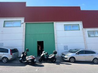 Local Comercial a Coín. Nave industrial céntrica en venta en coín.
