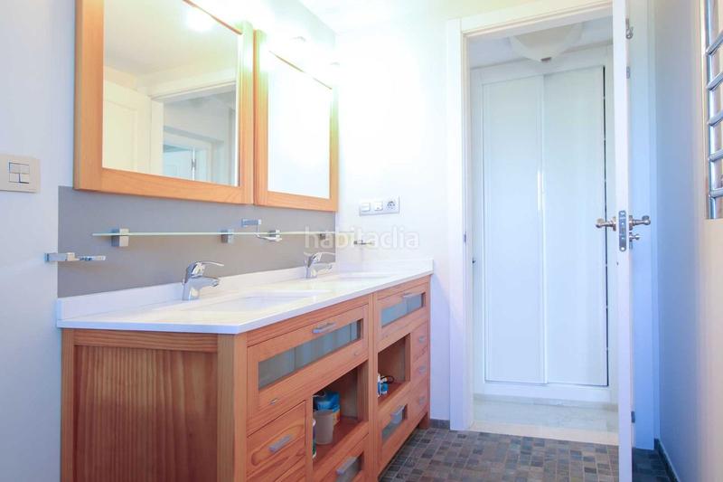 Foto 4f41d2fa-9464-4621-ad71-ffbf4b850375. Casa villa independiente junto a la playa en san pedro en Marbella