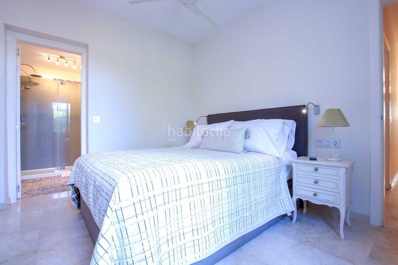 Foto 4f47241c-33f4-47ff-86ea-4f78d8a5d6d0. Casa villa independiente junto a la playa en san pedro en Marbella