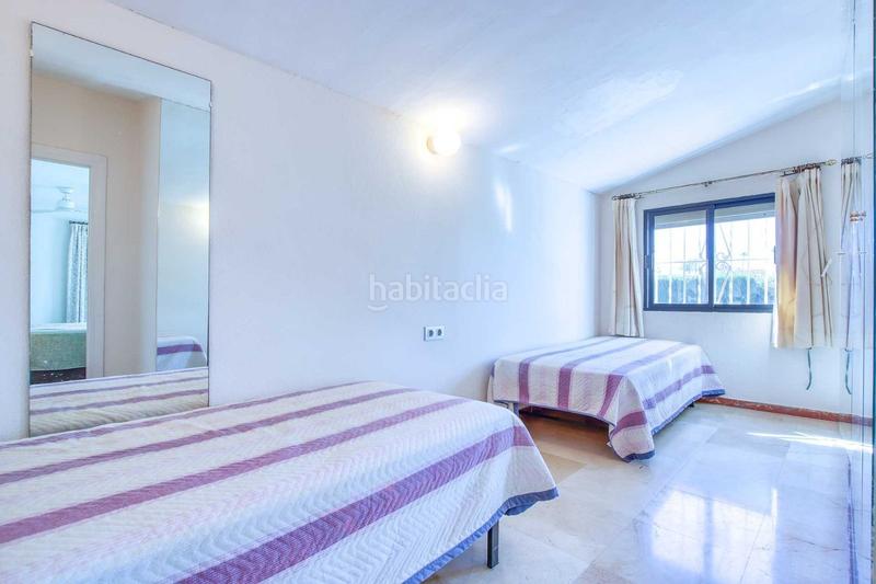 Foto 6230b040-6367-4f02-984b-ce24dcec095e. Casa villa independiente junto a la playa en san pedro en Marbella