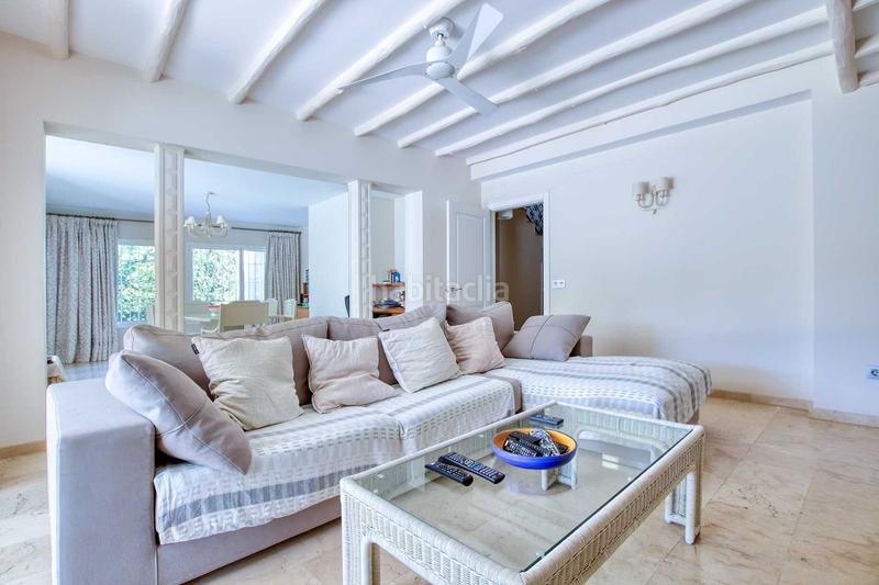 Foto b6505df2-a793-42e7-8807-fba75953d33b. Casa villa independiente junto a la playa en san pedro en Marbella