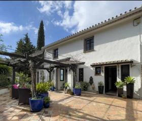 Casa a Valtocado - La Alquería - La Atalaya. Villa excelente de 4 habitaciones justo a las afueras de mijas p