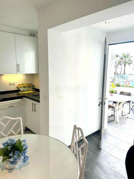 Foto a4a6cba0-d96b-4b7b-ba05-af8414f235b4. Casa amb aparcament piscina a Calahonda Mijas