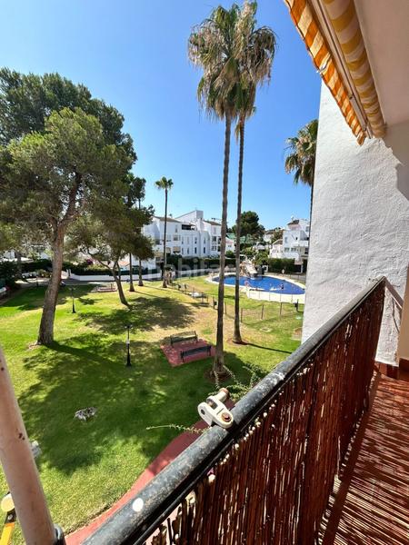 Foto bb2d162f-d62a-4d1c-9481-1ac49570fa9d. Apartament amb aparcament piscina a Elviria Marbella