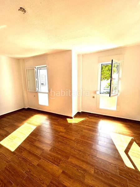 Foto 166494f9-ae16-4d5f-a2f4-2a410f29bca5. Apartment with parking pool in Elviria Marbella