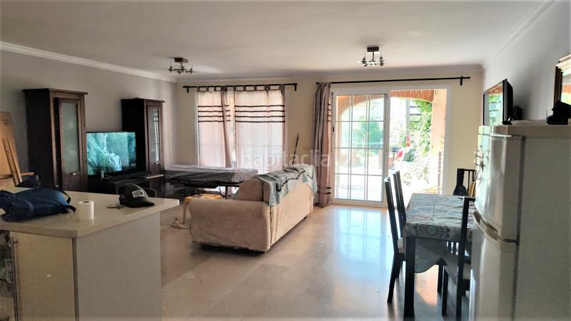 Foto d5c5266c-448e-4e0f-a97c-d994f2f15780. Casa adossada amb piscina a Santa María Marbella