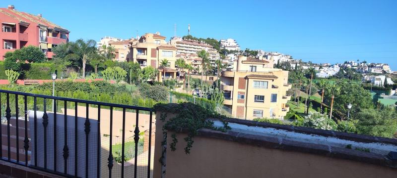 Foto 9402fd00-3950-428f-9c13-eef15e126da6. Semi detached house with pool in Santa María Marbella