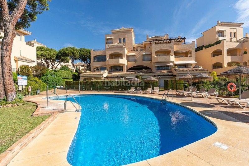 Foto 10d080bc-6fad-4a88-8b48-7eb8ecdd6f9f. Apartament amb aparcament piscina a Santa María Marbella