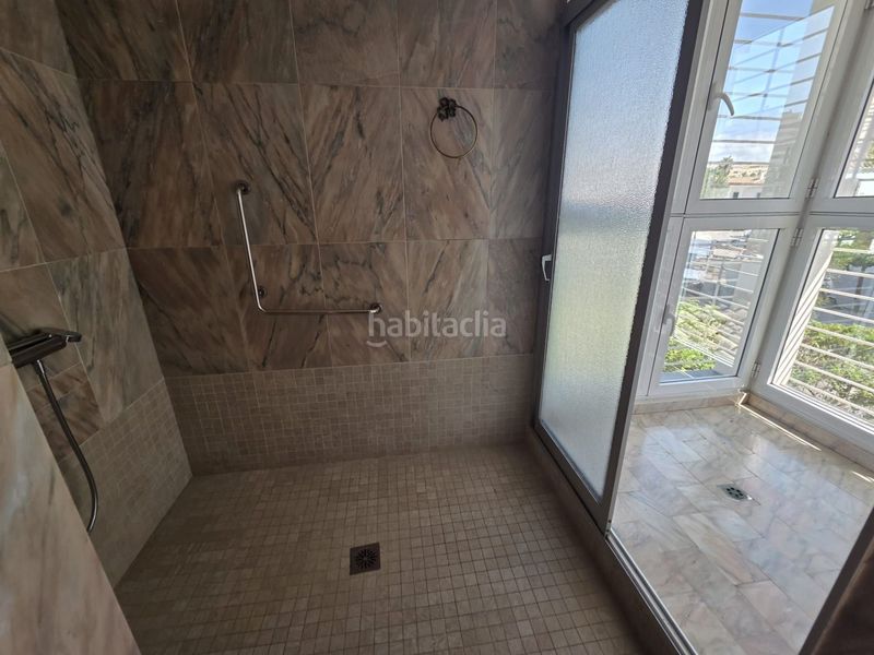 Foto 010768c6-c37b-48f1-81d5-a84f928c0791. Casa amb aparcament piscina a Centro ciudad Fuengirola