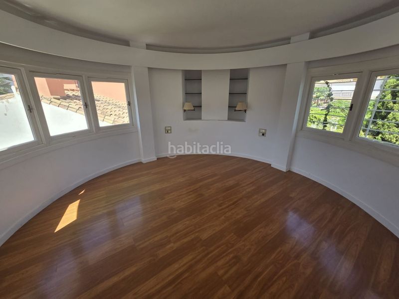 Foto 3f1d81c1-4c96-44ac-9514-e6c950890a5d. Casa amb aparcament piscina a Centro ciudad Fuengirola