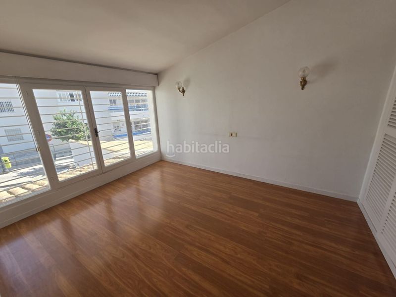 Foto 726d8eab-f737-408f-8a9b-c72716a1a588. Casa amb aparcament piscina a Centro ciudad Fuengirola