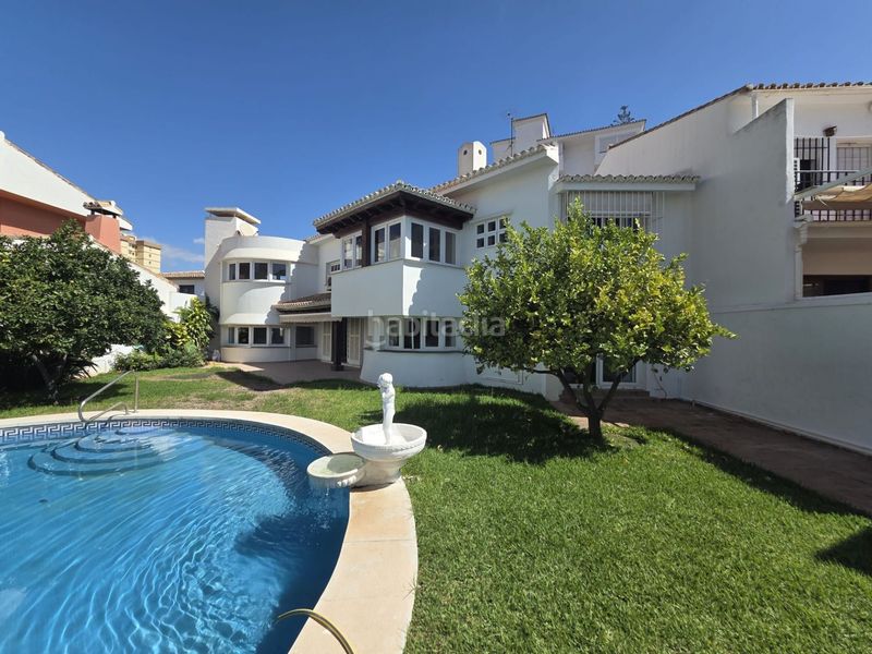 Foto 8697de1f-353c-4891-be2a-1347d26d59da. Casa amb aparcament piscina a Centro ciudad Fuengirola