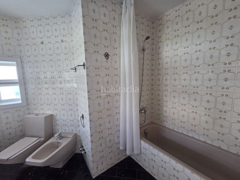 Foto b0c39efe-5357-41a2-9f76-7d3d620612e7. Casa amb aparcament piscina a Centro ciudad Fuengirola