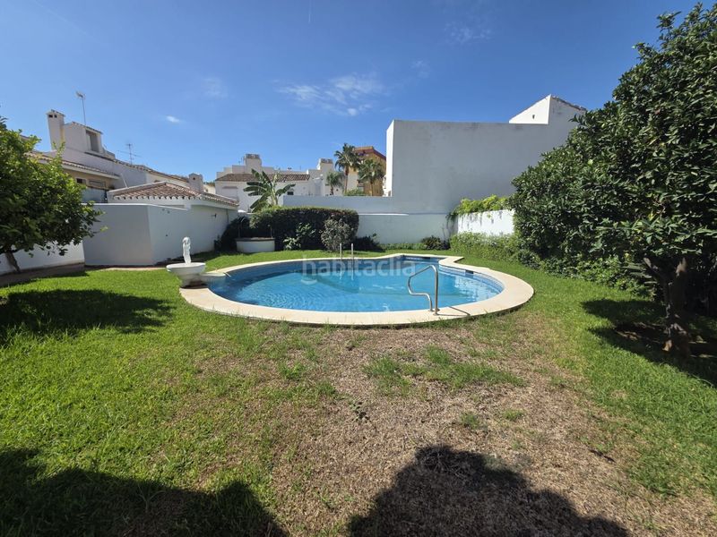 Foto b5b968cf-dfbe-400a-938a-966b0d337a10. Casa amb aparcament piscina a Centro ciudad Fuengirola
