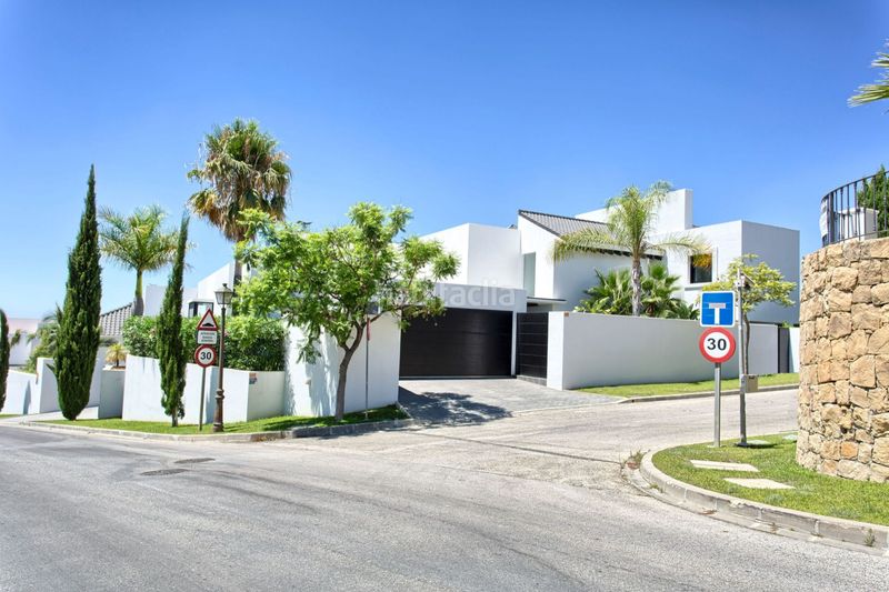 Foto a393c7ca-61c1-4794-bd15-501d311a39f5. Casa amb piscina a los arqueros - puerto del almendro Benahavís