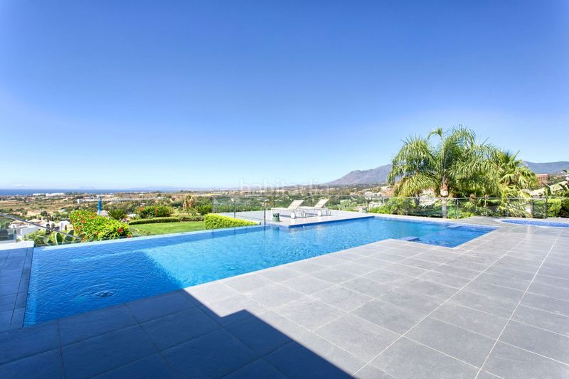 Foto c36ba8f7-a3f3-4be9-a86c-7566e9254f5d. Casa amb piscina a los arqueros - puerto del almendro Benahavís