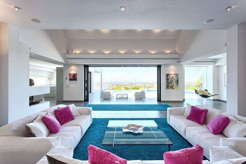 Foto c7f8b1e8-a8df-405b-983a-e885d4d10310. Casa amb piscina a los arqueros - puerto del almendro Benahavís