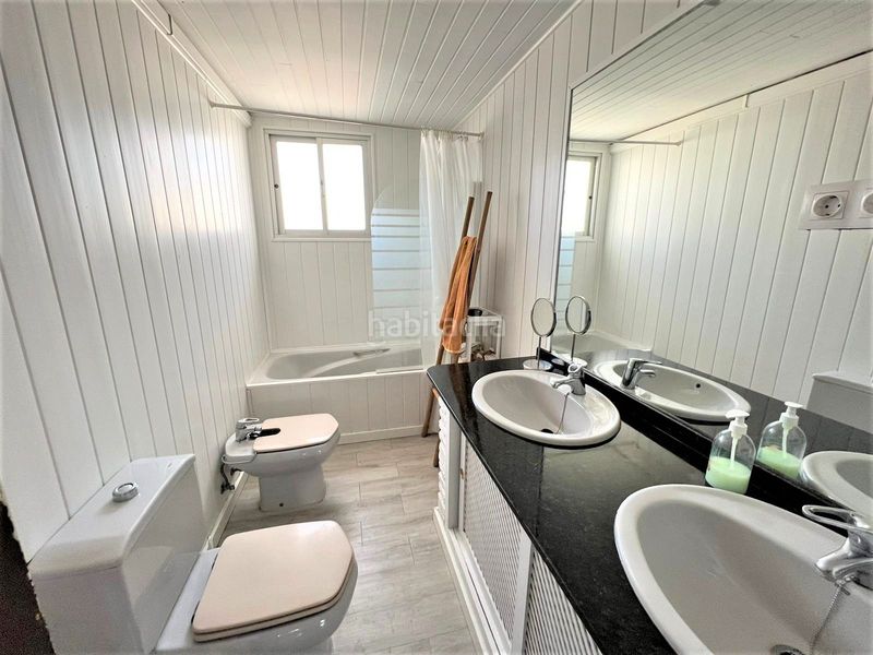 Foto df669042-3e2a-4fd3-8233-a9c2664ccfea. Casa amb aparcament piscina a El Faro de Calaburra - Chaparral Mijas