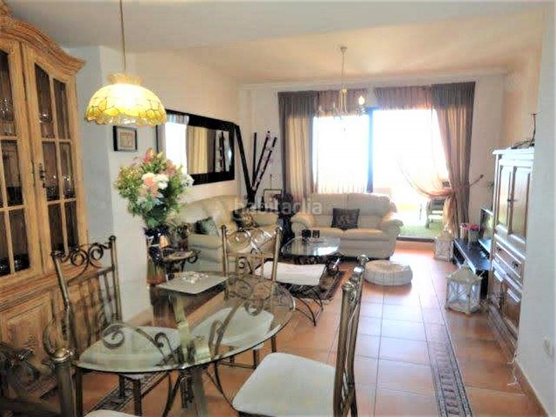 Foto ee0d847f-4d29-4f53-9c9e-05cf3f7b72f6. Piccolo appartamento con piscina in Calahonda Mijas