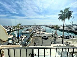 Zweistöckige Wohnung in Puerto Banús