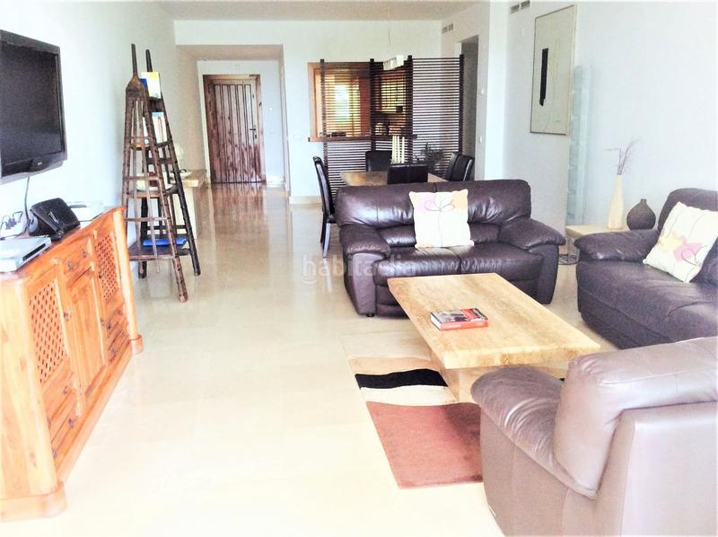 Foto 2c87c838-20f9-4ba0-b3e9-5bc014496fbb. Piccolo appartamento con piscina in Las Brisas Marbella