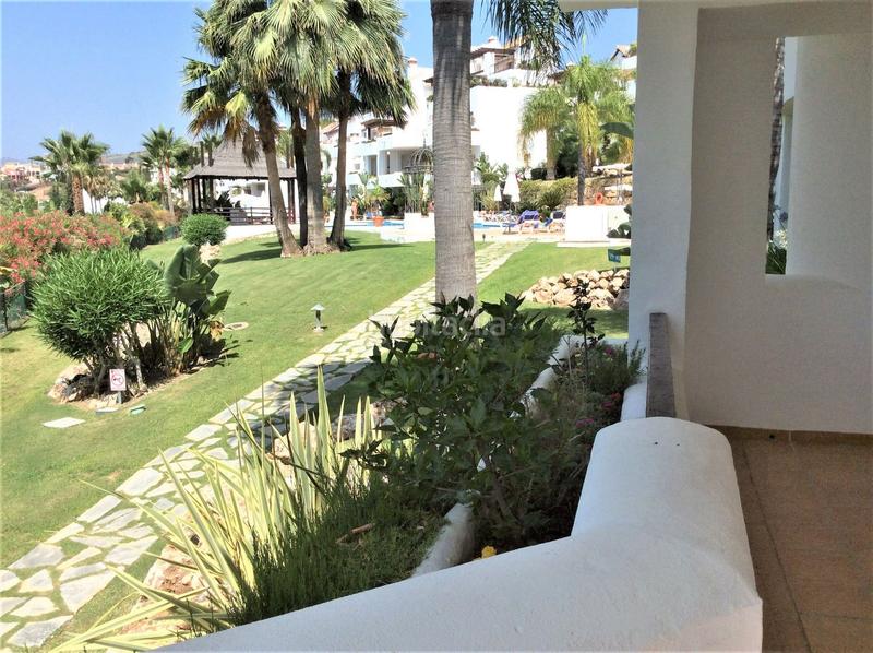 Foto 9eabc1ce-cb29-4d19-a68a-de73516b8dfa. Piccolo appartamento con piscina in Las Brisas Marbella
