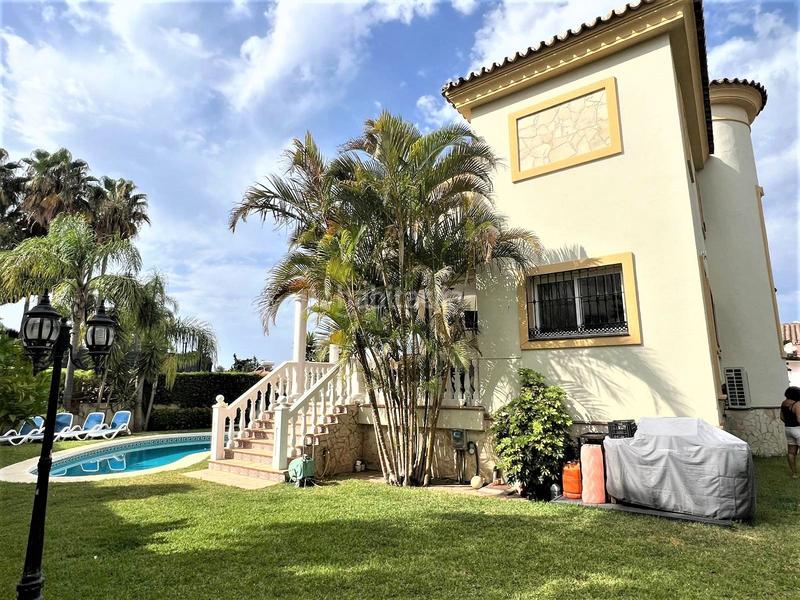 Foto 7e17ead7-4387-40e3-9fe8-c0e6058ab4d0. Casa hermosa villa a solo 5 minutos de las playas. en Mijas