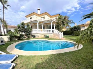 Maison à Los Ríos. Hermosa villa a solo 5 minutos de las playas.