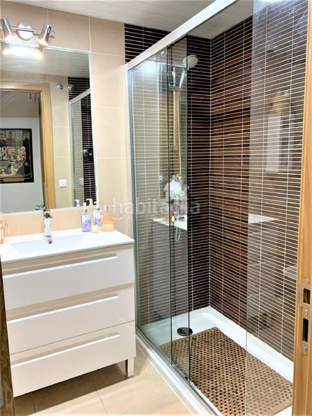Foto 230311e0-11da-479f-aa3a-e9ea350a605a. Apartamento  junto a la playa en excelente estado con jardín privado. en Estepona