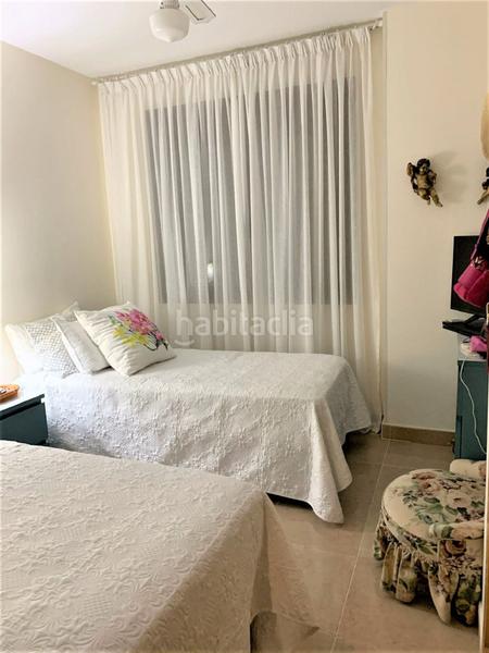 Foto 55781c99-e91b-4527-bbf6-cbf8ab521ce5. Apartamento  junto a la playa en excelente estado con jardín privado. en Estepona