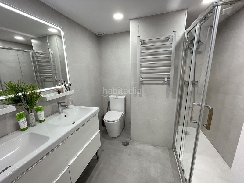 Foto c886d521-0269-4fd4-882e-d89231271811. Apartament amb piscina a Playa Bajadilla - Puertos Marbella