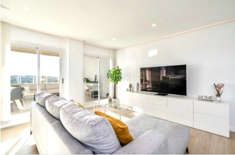 Foto 8c94e3ca-93b8-45aa-8998-5c198ae25908. Apartamento ático renovado cerca del mar en El Faro de Calaburra - Chaparral Mijas