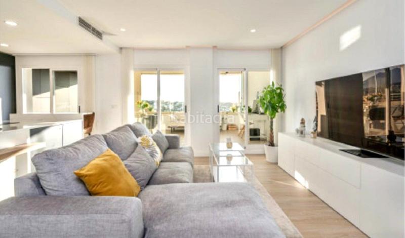 Foto d5967aed-ca2a-461d-93a7-ec1352e2b783. Apartamento ático renovado cerca del mar en El Faro de Calaburra - Chaparral Mijas
