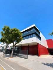 Lloguer Nau industrial  Calle de pablo iglesias. Nave industrial a estrenar con oficinas en hospitalet de llobreg